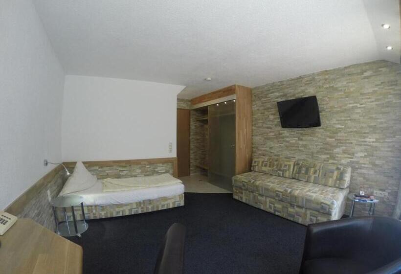 Pensão Zum Wasserfall Garni