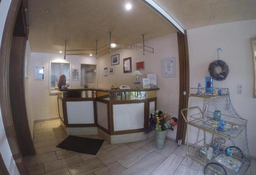 Pensão Zum Wasserfall Garni