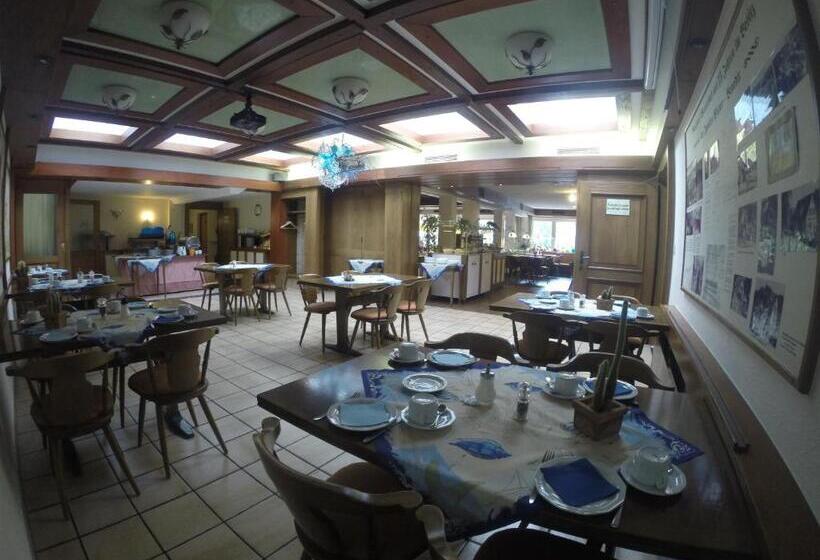 Pensão Zum Wasserfall Garni