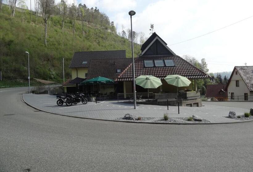 Pensão Zum Wasserfall Garni