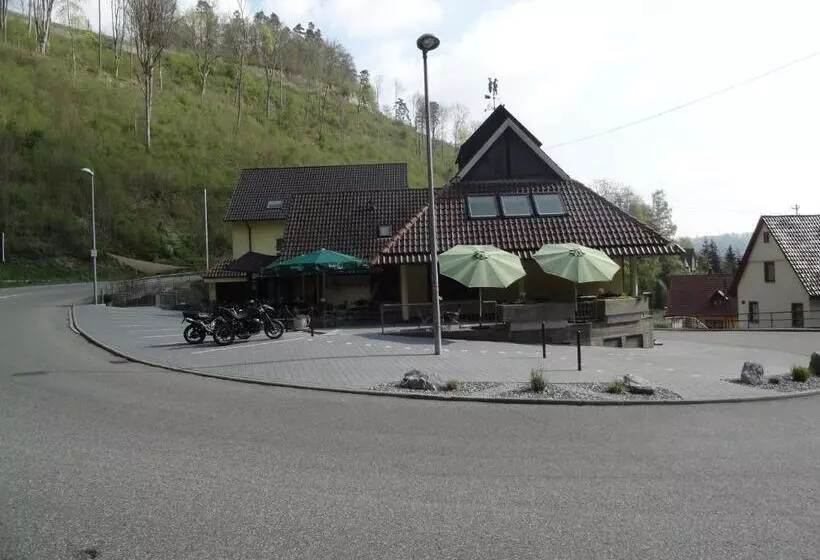 膳宿费 Zum Wasserfall Garni