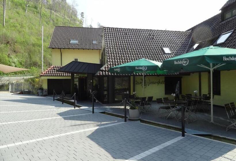 Pensão Zum Wasserfall Garni