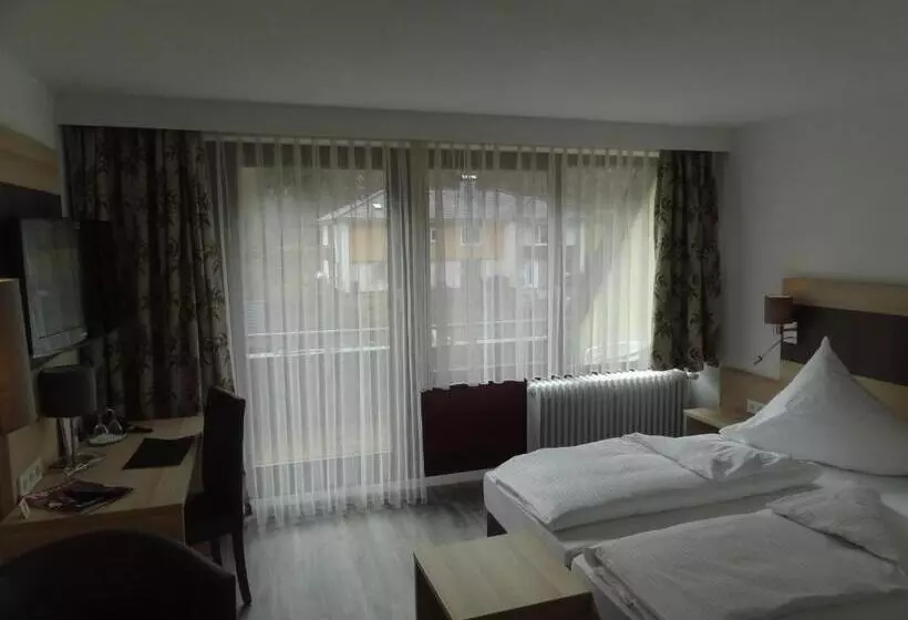 膳宿费 Zum Wasserfall Garni