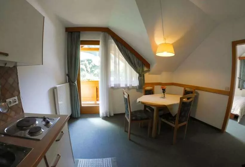 住宿加早餐  Pension Besser