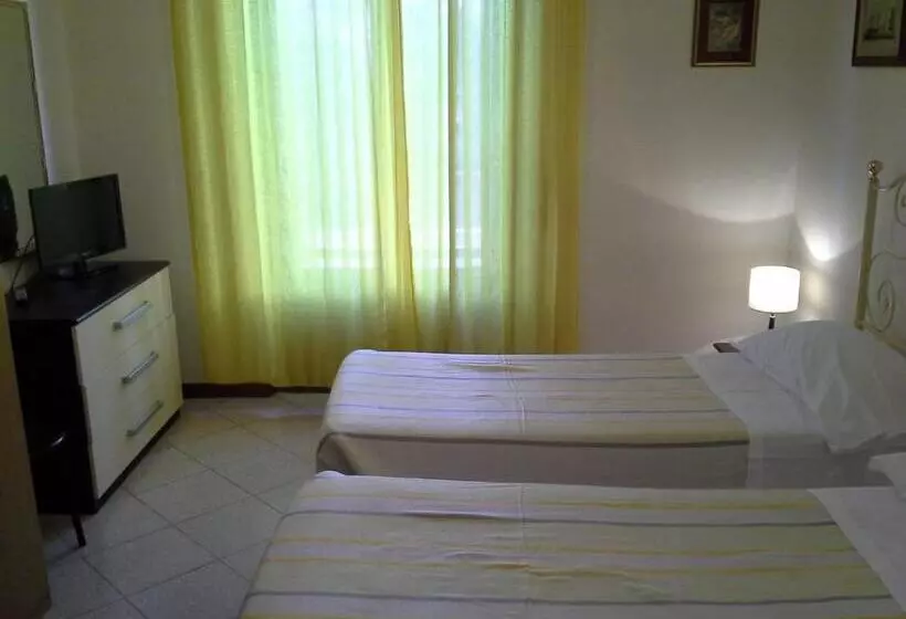 ホテル Albergo Italia Di Nardi Renzo & C Snc