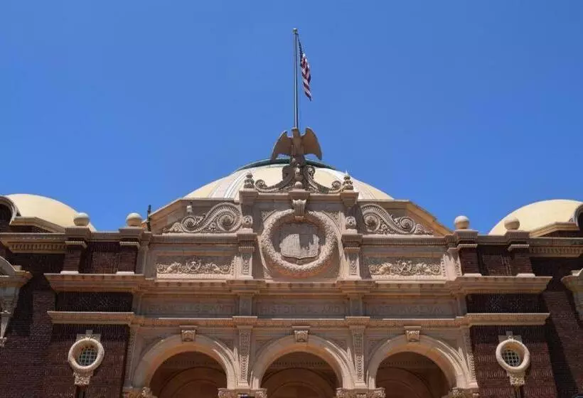 בית מלון כפרי Americas Best Value Inn & Suites Los Angeles Downtown Sw