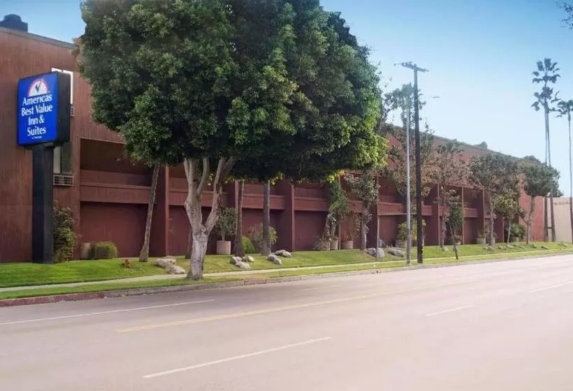 בית מלון כפרי Americas Best Value Inn & Suites Los Angeles Downtown Sw