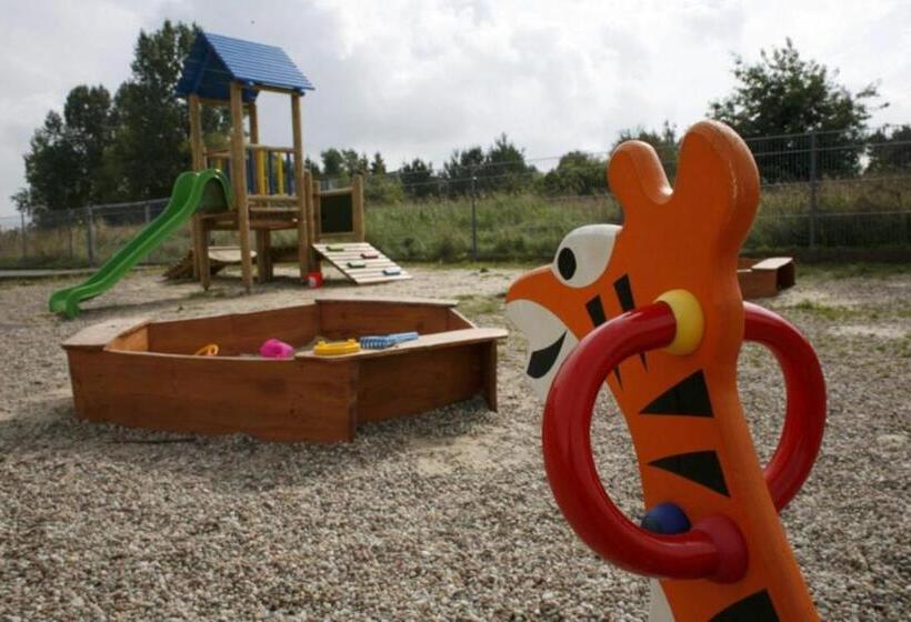 בית מלון כפרי Astor