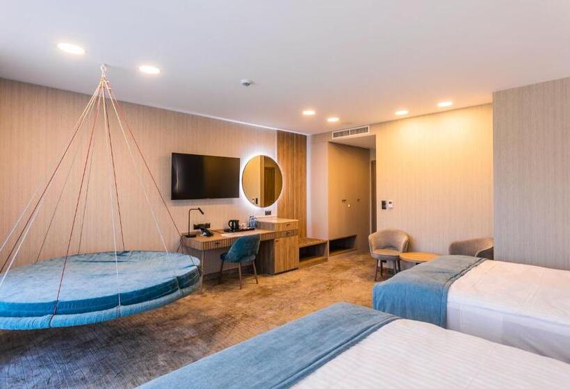 בית מלון כפרי Astor