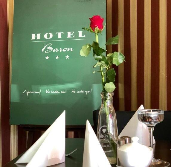 ホテル Baron