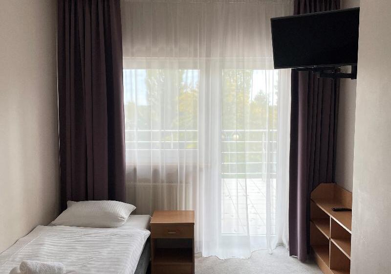 ホテル Geovita Jadwisin