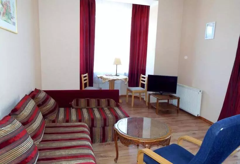 Отель Ośrodek Wypoczynkowy Rapsodia