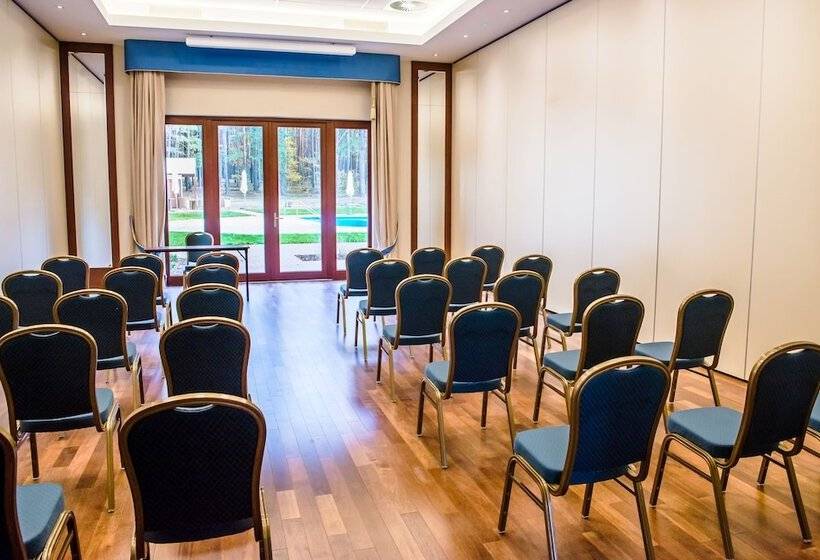 فندق Park Rekreacyjno Biznesowy Las Woda