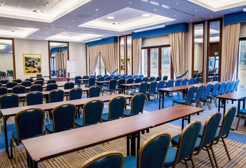 فندق Park Rekreacyjno Biznesowy Las Woda