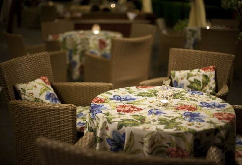 فندق Park Rekreacyjno Biznesowy Las Woda