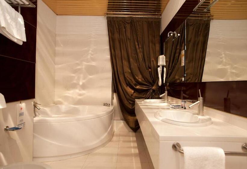 Отель Valentino