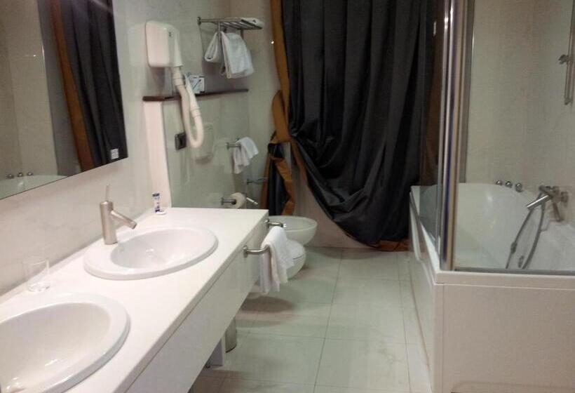 Отель Valentino