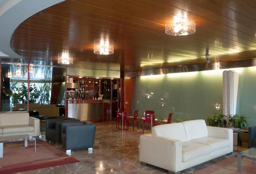 Отель Valentino