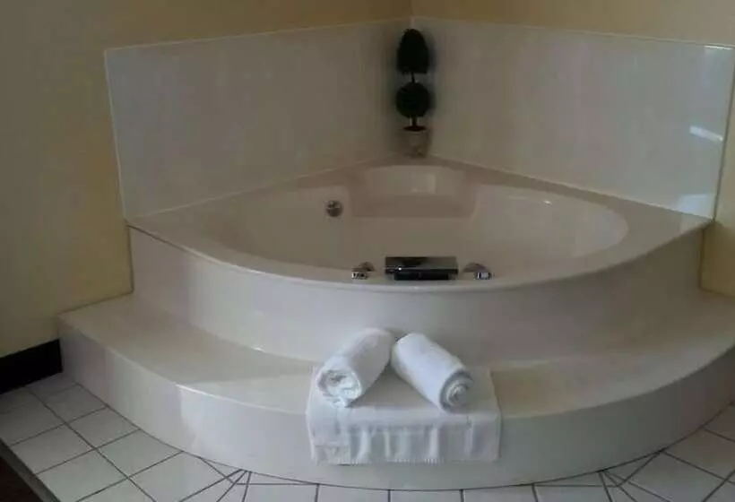 Grandstay Hotel And Suite Waseca