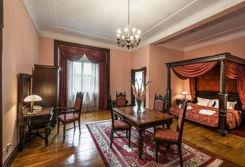 בית מלון כפרי Zamek Kliczkow