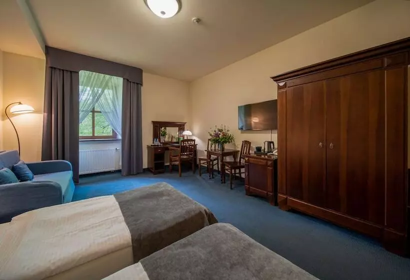 בית מלון כפרי Zamek Kliczkow