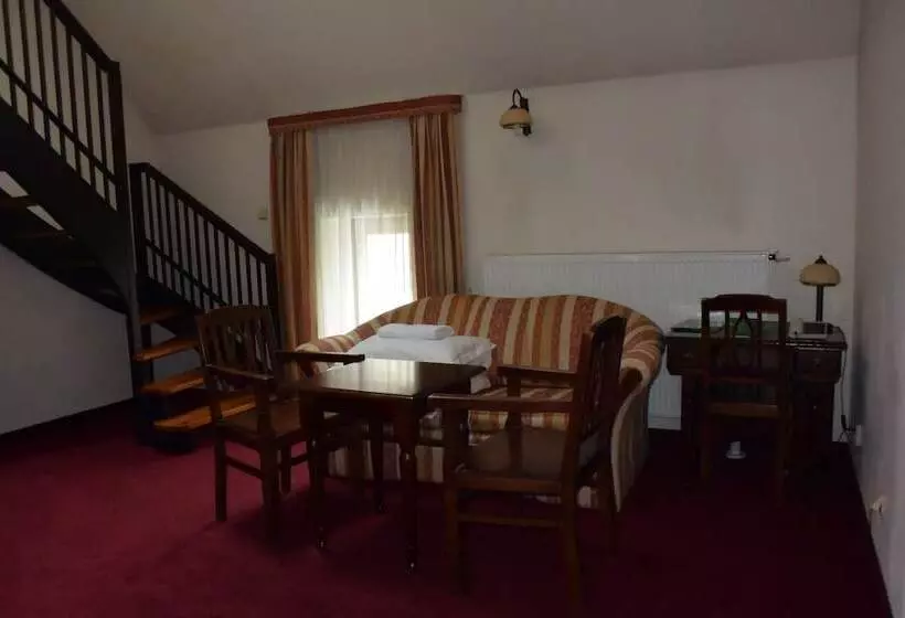 בית מלון כפרי Zamek Kliczkow