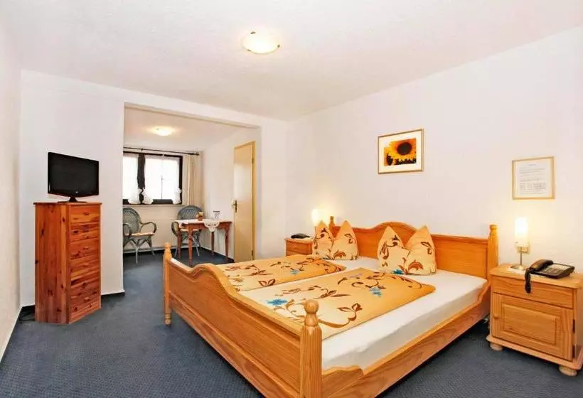 Отель Klippen Garni