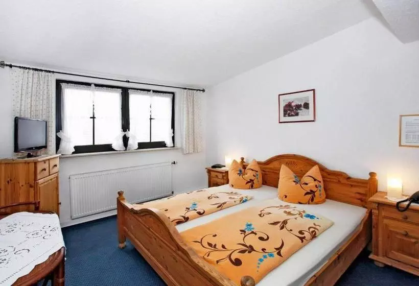 Отель Klippen Garni