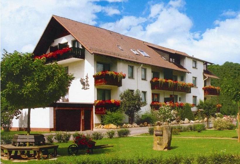 Dorf Gut Hotel Zur Warte