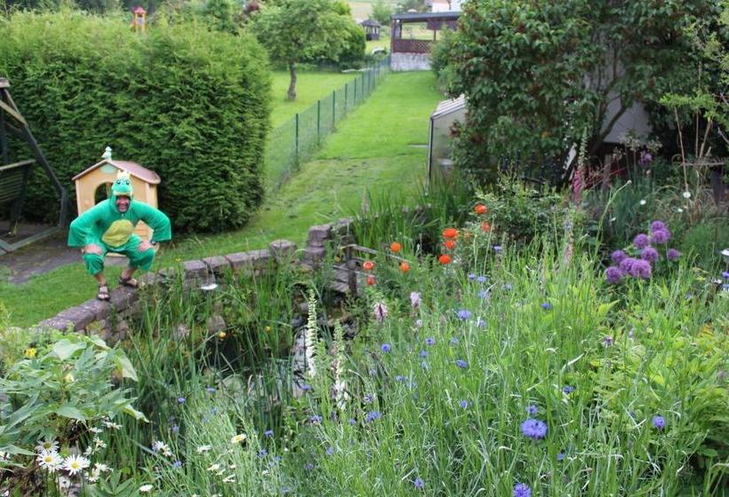 Dorf Gut Hotel Zur Warte