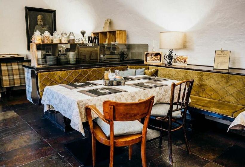 펜션 Gasthof Eberhard   Hof, Wirtshaus & Herberge