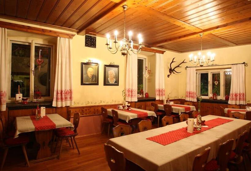 펜션 Gasthof Eberhard   Hof, Wirtshaus & Herberge