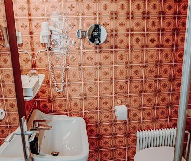 펜션 Gasthof Eberhard   Hof, Wirtshaus & Herberge