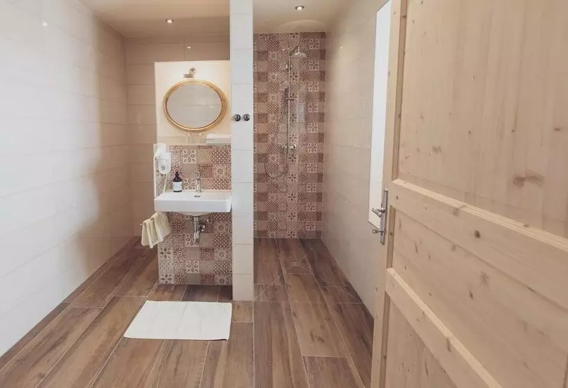 膳宿费 Gasthof Eberhard Hof, Wirtshaus & Herberge