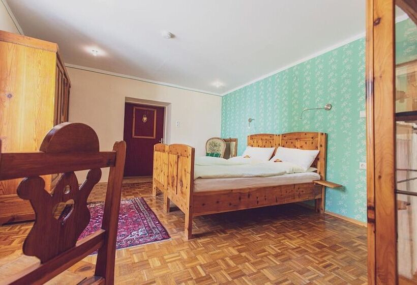 펜션 Gasthof Eberhard   Hof, Wirtshaus & Herberge