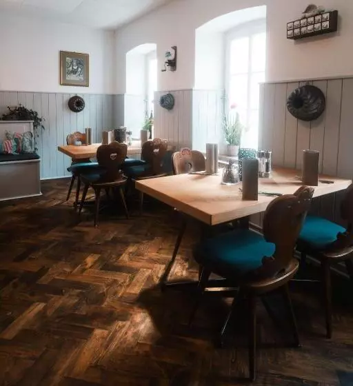 Пансион Landhotel Und Weingasthof Schwarzer Adler