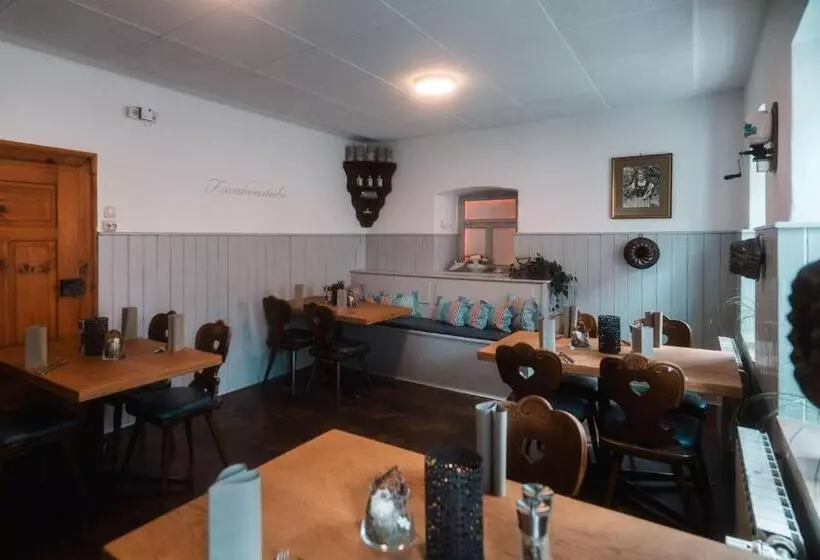 Пансион Landhotel Und Weingasthof Schwarzer Adler