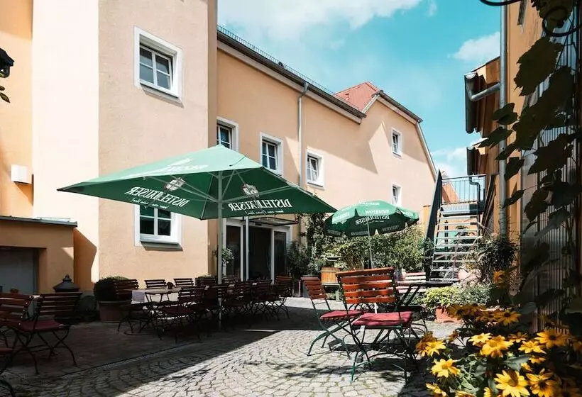 Пансион Landhotel Und Weingasthof Schwarzer Adler