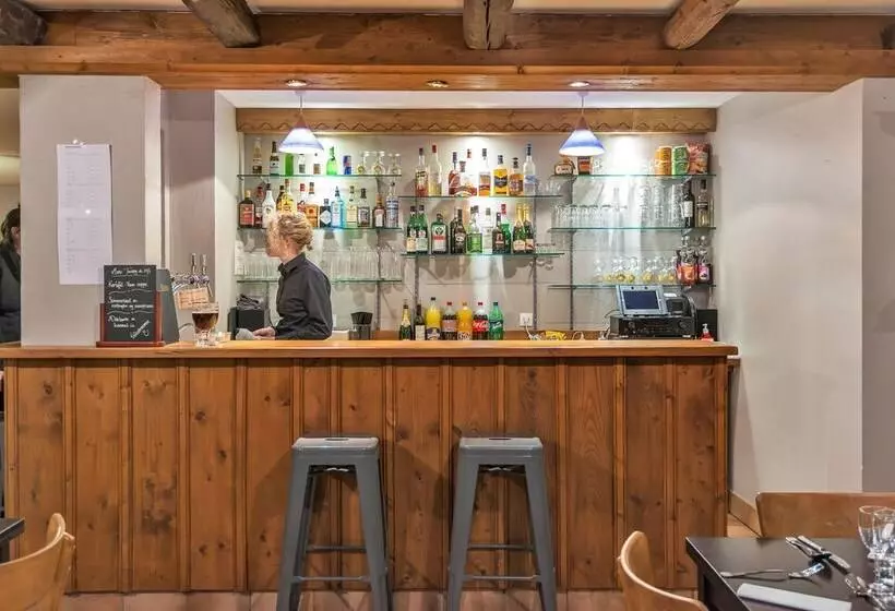 ホテル Chalet Oliver By Skinetworks