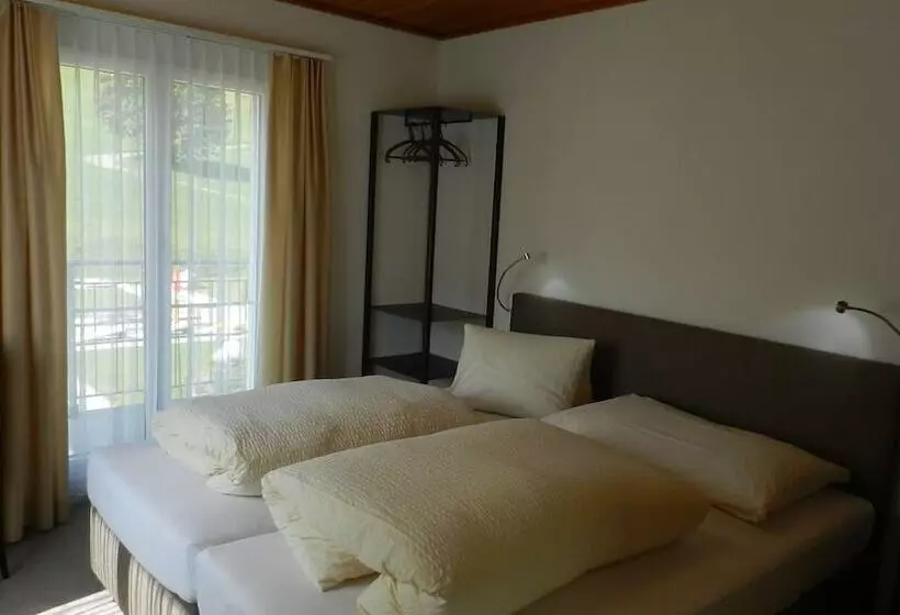 Hotelli Garni Mittenwald