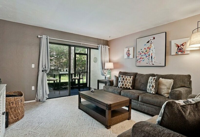 Отель Runaway Bay Resort By Bbg