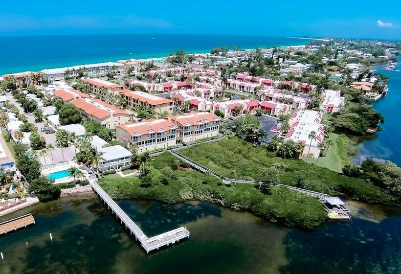 Отель Runaway Bay Resort By Bbg