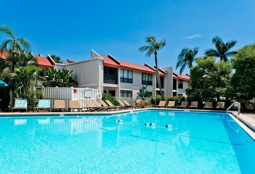 Отель Runaway Bay Resort By Bbg