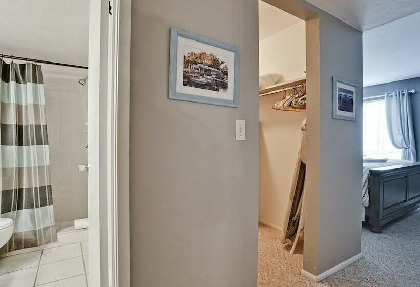 Отель Runaway Bay Resort By Bbg