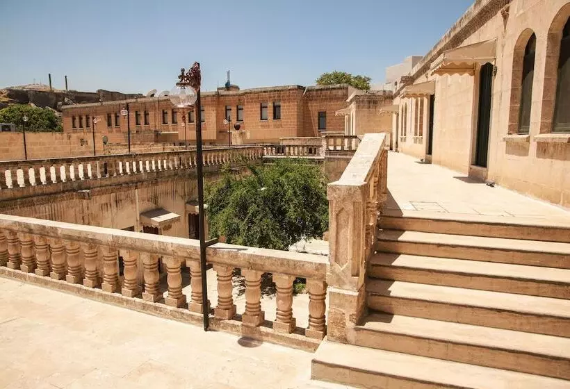 Narlı Ev Butik Otel