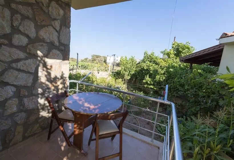 Palamutbükü Deniz Apart Otel