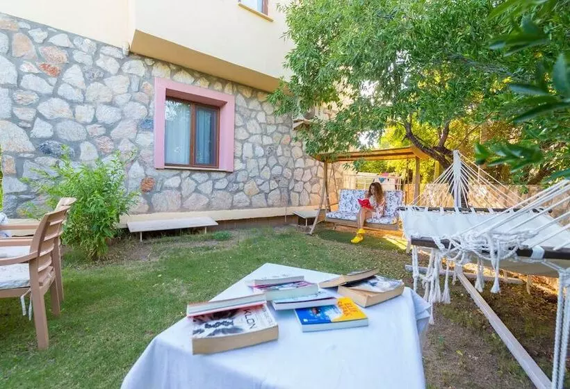 Palamutbükü Deniz Apart Otel