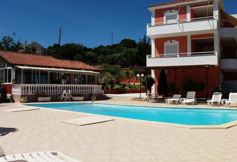 هتل Amazona Apartments And Studios