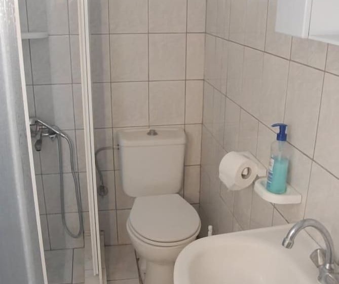 هتل Amazona Apartments And Studios