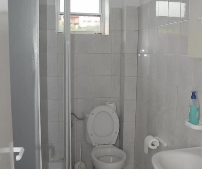 هتل Amazona Apartments And Studios